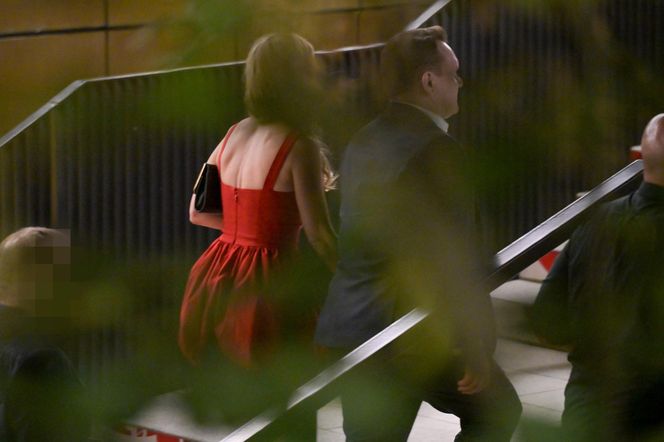 Joanna Krupa w objęciach Dominika Tarczyńskiego.