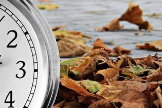 Zmiana czasu 2020: Kiedy przechodzimy na czas zimowy? Na którą godzinę przestawić zegarek? 