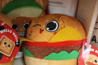 Gang Biedroniaków wjeżdża do Biedronki! Znamy szczegóły akcji i listę 19 zabawnych maskotek