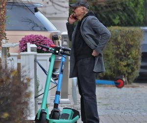 Krzysztof Ibisz z rodziną na spacerze