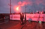 Marsz Niepodległości przechodzi przez most Poniatowskiego