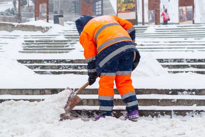 Odśnieżanie: Kto odpowiada za chodnik?