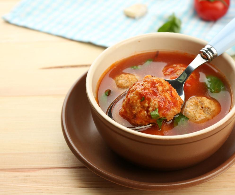 zupa pomidorowa z klopsikami