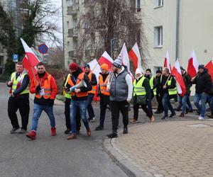 Protest rolników 20 marca w Lublinie. Przeszli ulicami miasta pod LUW