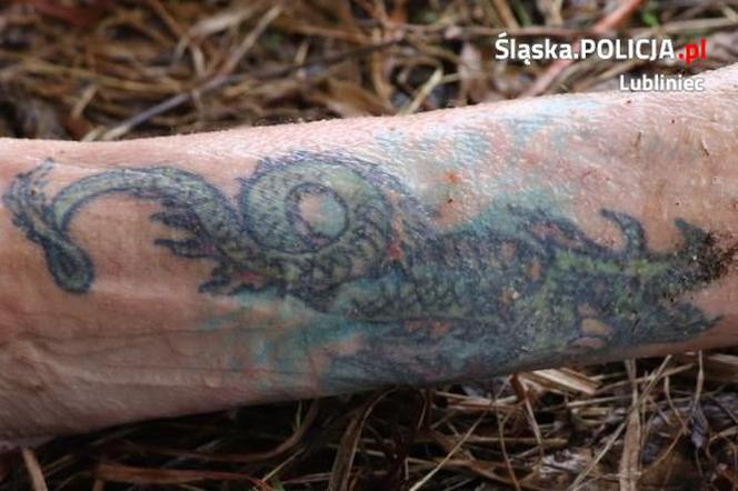 Śmiertelny wypadek niedaleko rzeki Liswarta! Policja publikuje tatuaże ofiary i szuka świadków [ZDJĘCIA]