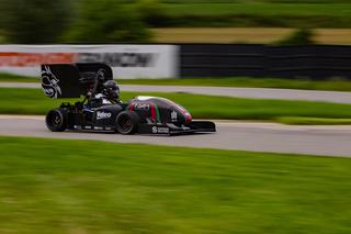 AGH Racing ma nowy bolid spalinowy. Wystartują z nim w prestiżowym konkursie Formuła Student