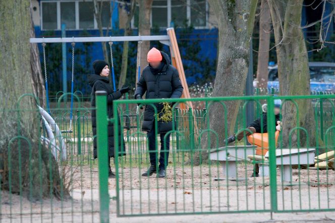 Całuśny mąż Kaczyńskiej nie dał jej wytchnienia pod jemiołą 