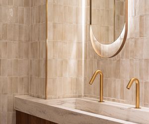 Mövenpick Grand Hotel