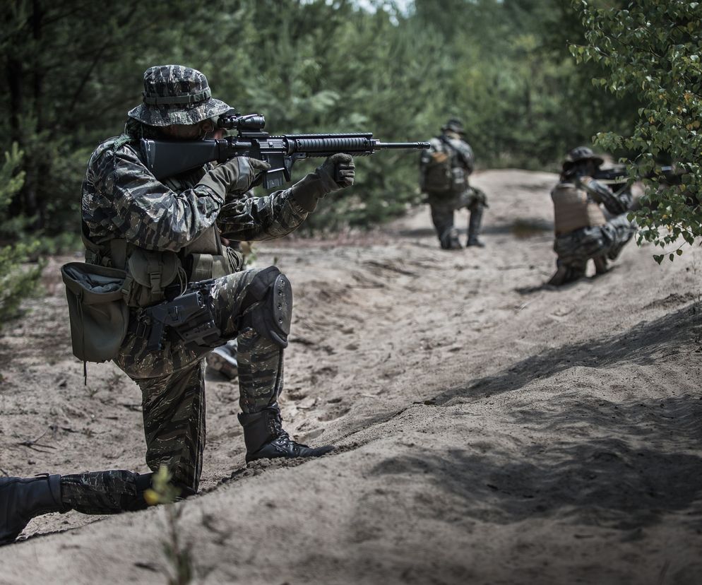 Dobrowolna zasadnicza służba wojskowa. Gdzie i jak się zgłosić?
