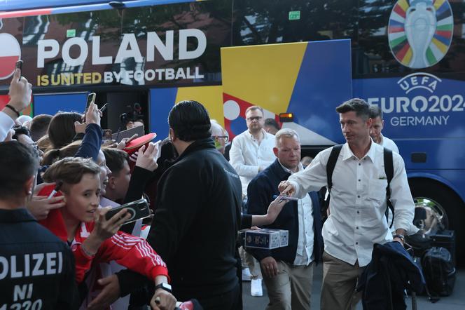 Euro 2024. Piłkarzy przywitał tłum kibiców! Reprezentacja jest już na miejscu 