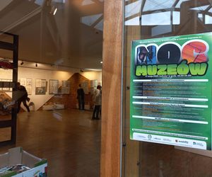 Trwa Noc Muzeów w Lesznie. Od wystawy o praniu i bieliźniarce, przez komiks po żużel
