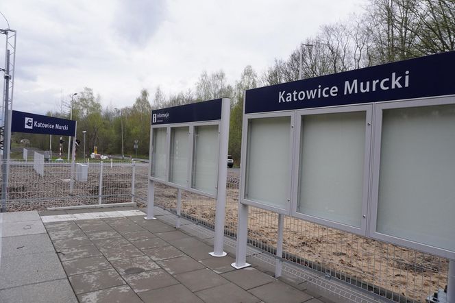 Puste gabloty na stacji Katowice Murcki