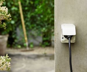 Instalacja elektryczna w mieszkaniu i domu krok po kroku: jak zaplanować gniazdka i łączniki? [PORADY]
