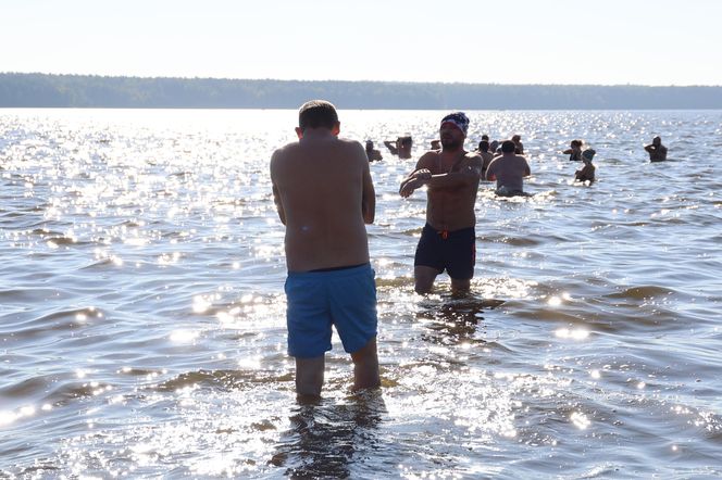 Lubelskie morsy wskoczyły do Zalewu Zemborzyckiego po raz pierwszy w tym sezonie!