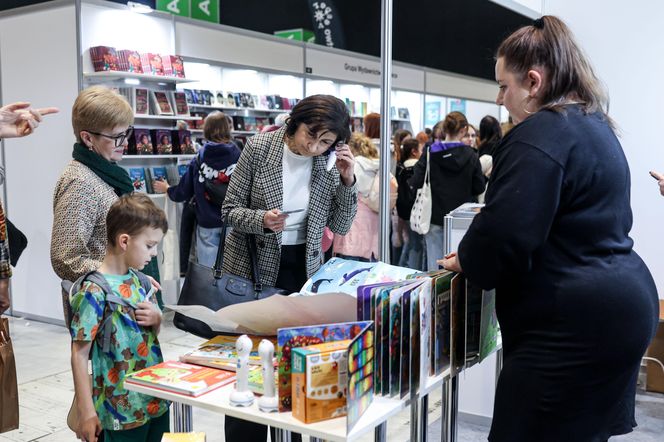 Targi Książki w Katowicach to okazja do zdobycia autografów pisarzy