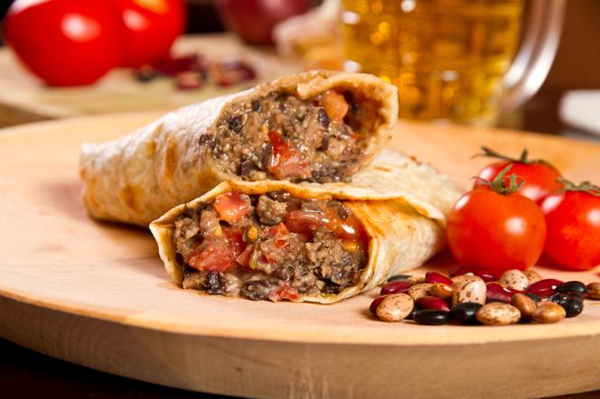 Burritos - meksykańskie krokiety z mięsem i fasolą