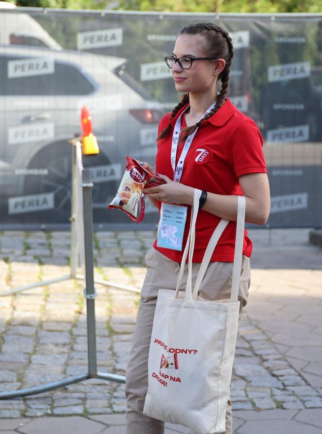 Czerwony autobus linii 7Days już na ulicach Lublina! Za nami inauguracja trasy podczas parady studentów