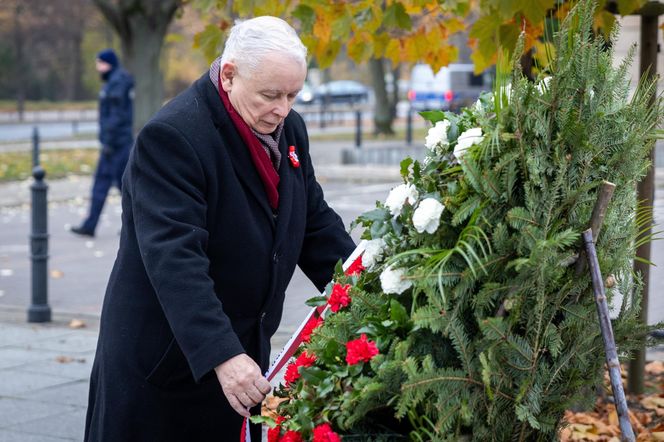 Jarosław Kaczyński wraz z delegacją PiS złożył wieńce przed pomnikami Ojców Niepodległości