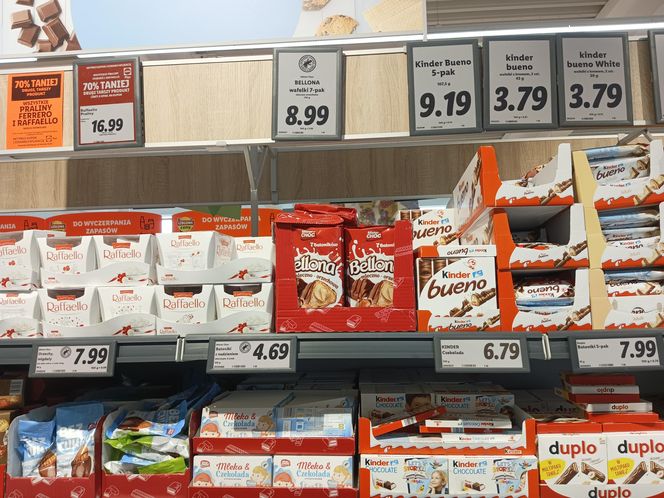 Porównaliśmy ceny w polskim i niemieckim markecie. Gdzie zarobimy tańsze zakupy na Wielkanoc? 