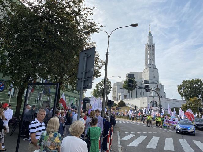 13. Marsz dla Życia i Rodziny zgromadził tłumy na ulicach Białegostoku [ZDJĘCIA]