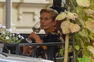 Magdalena Cielecka pije i jedzie