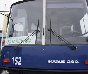 Katarzynki 2024 - wystawa autobusów przy Galerii Panorama