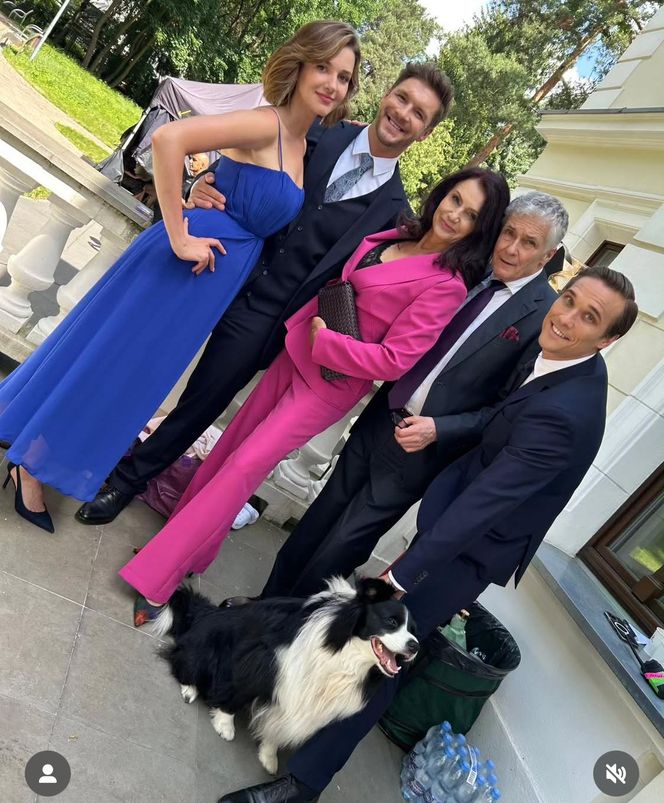 M jak miłość po wakacjach. Małgorzata (Aleksandra Pieczyńska), Olek (Maurycy Popiel), Ania (Alina Szczegielniak), Erwin (Andrzej Dopierała), Marcin (Mikołaj Roznerski)