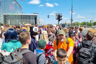 Pyrkon 2025. Tłumy uczestników przed MTP  