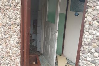 Opuszczony dom na Jarotach. Miejsce sieje postrach wśród mieszkańców