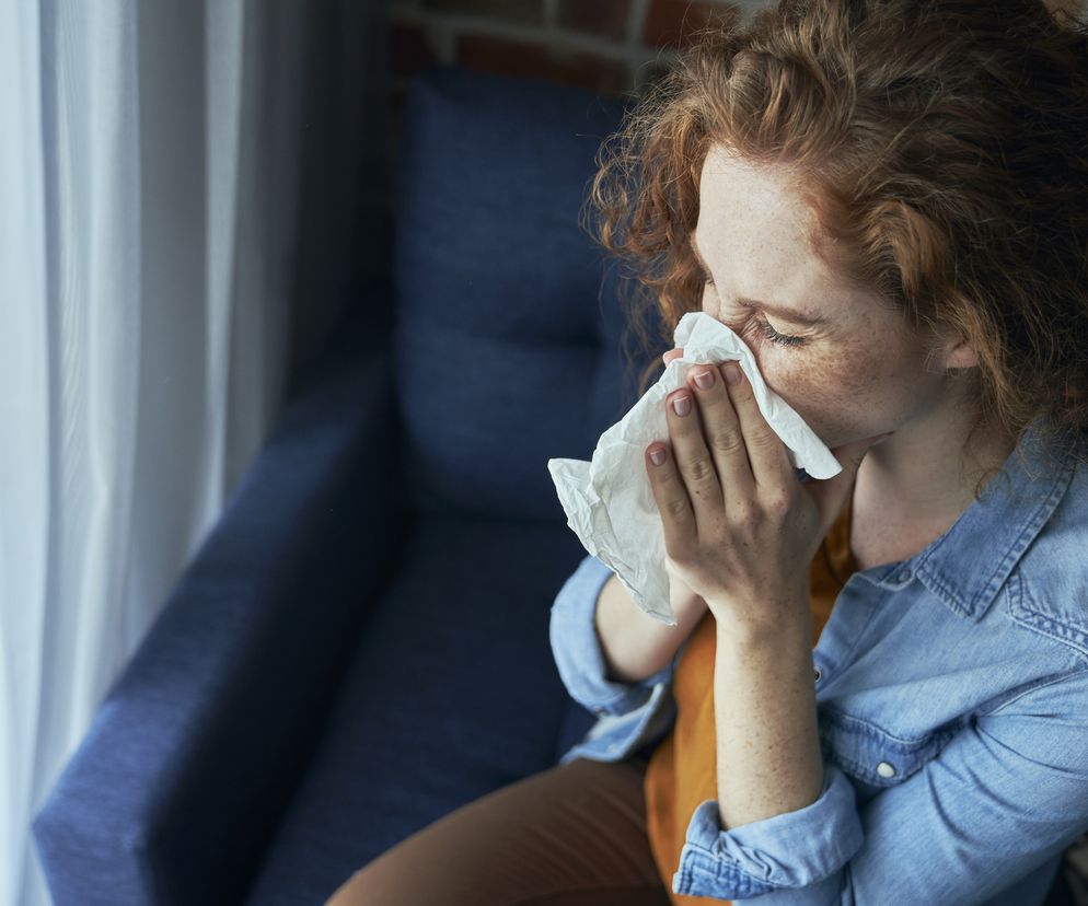 Uporczywy katar może być zwiastunem zapalenia zatok przynosowych.