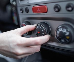 Jak sprawić, żeby klimatyzacja w aucie działała idealnie? Zastosuj zasadę 5 minut
