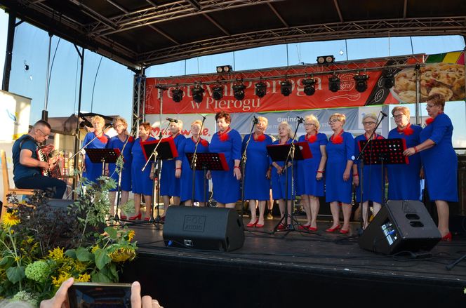W konkursie na najlepsze pierogi w powiecie Siedleckim w 2025 roku zwyciężył męski zespół KGW „Sami Swoi” z Kotunia! 