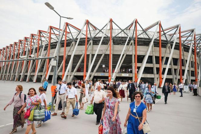 Kongres Świadków Jehowy 2024 na Stadionie Miejskim w Białymstoku