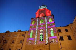 Wyjątkowa iluminacja na Wieży Trynitarskiej. Zobacz!