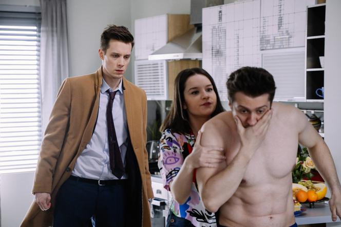 Na Wspólnej, odcinek 3322: Kasia zdradza Darka?! Znajdzie w mieszkaniu gołego faceta - ZDJĘCIA