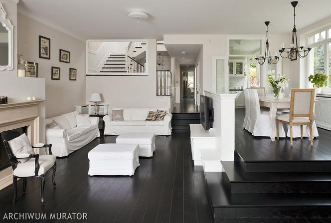 Klasyczny pokój dzienny: 17 inspiracji na wystrój salonu