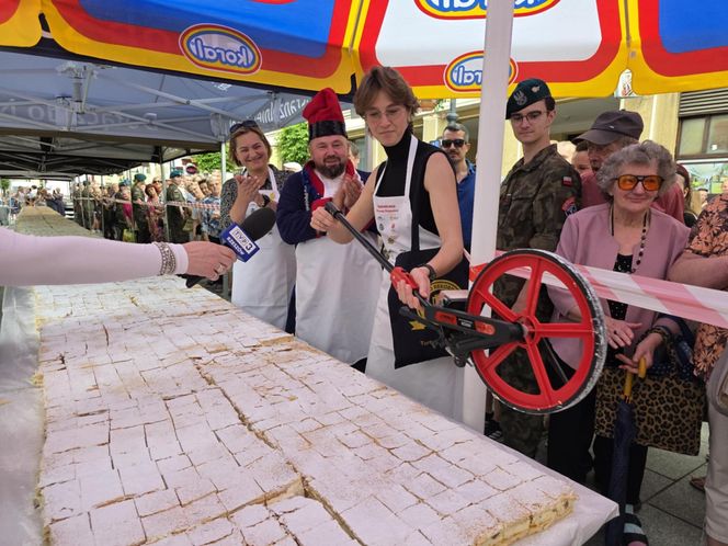 Rzeszów Najdłuższa Kremówka w Polsce