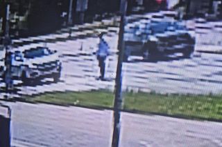 Ubrany jak ministrant zatrzymywał samochody! Komżę ukradł z zakrystii