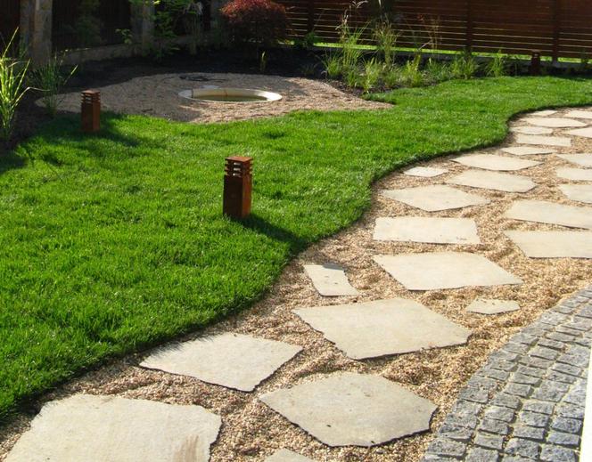 Nawierzchnia w ogrodzie. Wybór materiału na nawierzchnie ogrodowe