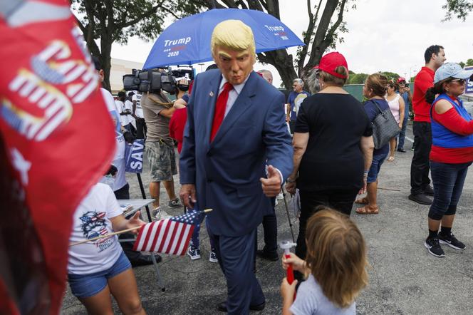 Strażak zasłaniał własnym ciałem rodzinę. Zginął podczas zamachu na Donalda Trumpa