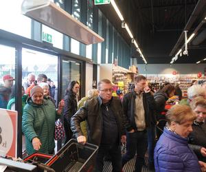 Tłumy na otwarciu Woolworth w Katowicach