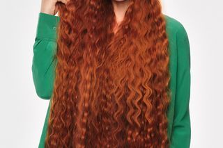 Co zrobić, by każdy dzień był Dniem Pięknych Włosów? Agnieszka Niedziałek poleca kultowy kosmetyk