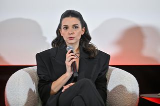 Maria Dębska miała cały stanik na wierzchu! Tak promuje nowy serial Netflixa