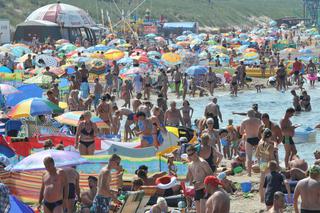 Ślązacy tak ostro imprezowali na plaży w Mielnie, że inni turyści wezwali policję