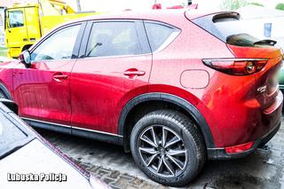 Toyota Yaris Hybrid i Mazda CX-5 odzyskane przez kryminalnych