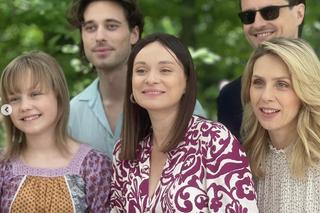 Barwy szczęścia po wakacjach 2023. Natalia (Maria Dejmek), Herman (Maciej Raniszewski), Malwina (Joanna Gleń), Emilka (Jessica Frankiewicz), Cezary (Marcel Opaliński)