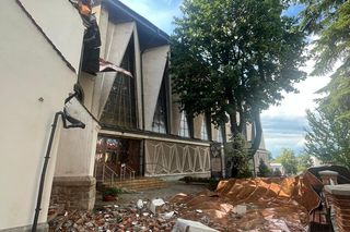 Gwałtowna nawałnica przeszła przez region tarnowski. Zalane ulice, uszkodzone dachy i połamane drzewa