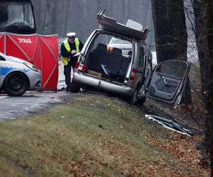 Wypadek ciężarówki z żołnierzami pod Warszawą. Jedna osoba nie żyje, pięć w szpitalu