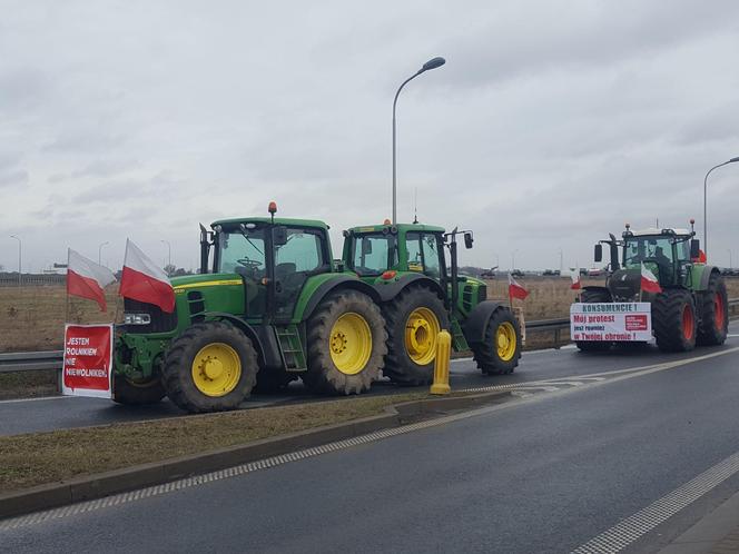 ​Na S5 koło Leszna zaczęła się druga doba rolniczego protestu