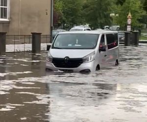 Armagedon pogodowy. Gradobicie, podtopienia i silna burza przeszła przez miasto!